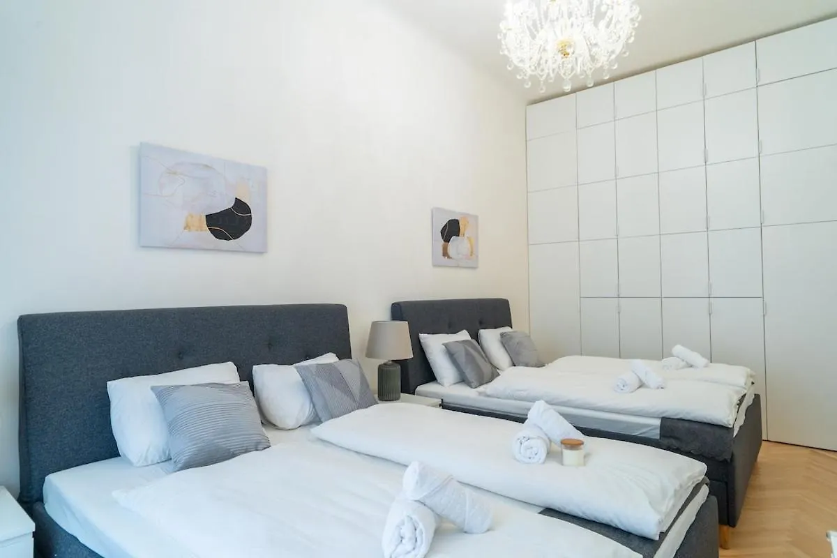 Crystal Apartment In Center Of プラハ