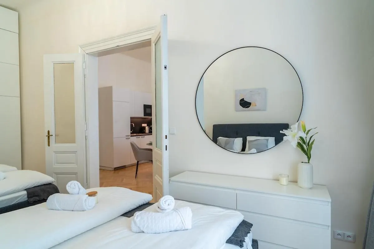 Crystal Apartment In Center Of プラハ