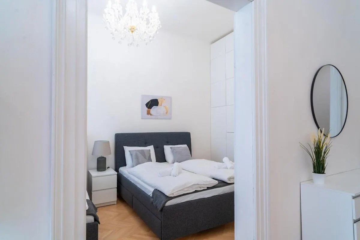 Crystal Apartment In Center Of Praga 0*,  República Checa